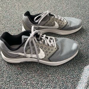 Nike Downshifter 7 Mens Size 10 Running Shoes